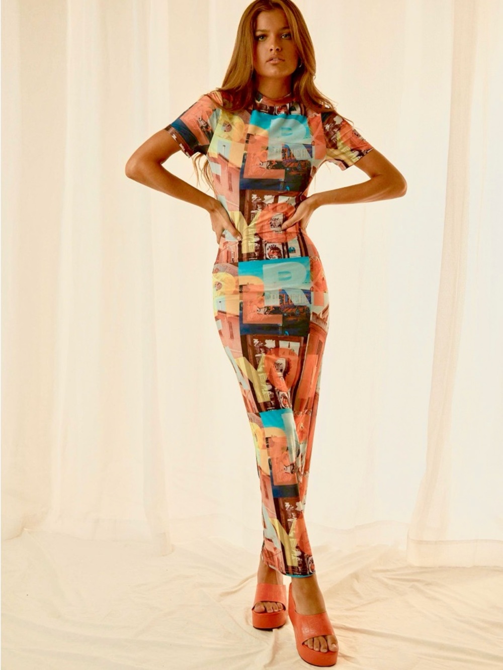 Peppermayo Graphic Print Bodycon Maxi Dress Cityscape Typography Stretch,Size 4 - Picture 2 of 12